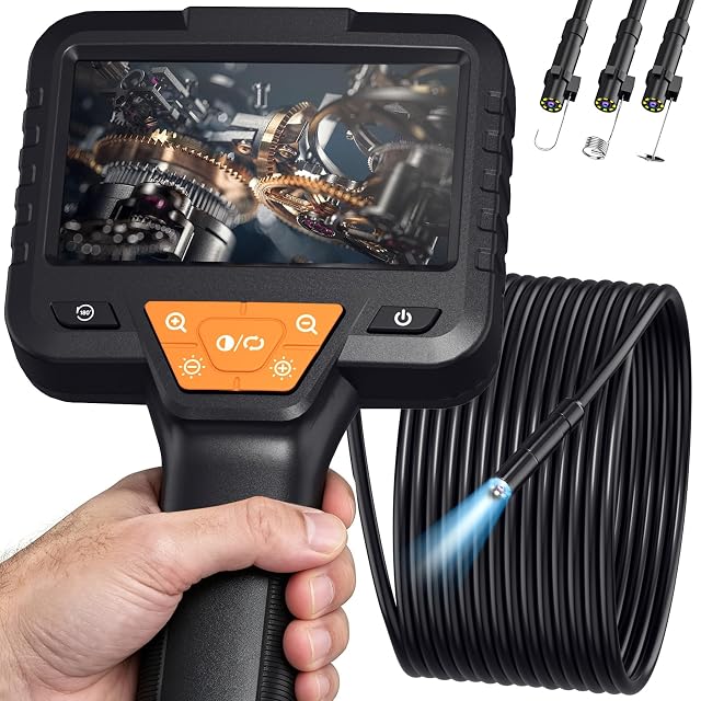 Endoscope Yamokizy SC08 dont l’écran de 4,3 pouces montre la vue depuis l’intérieur d’un tuyau